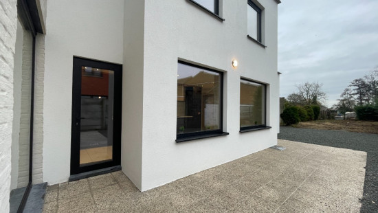 Hoogstraat - 102 - - 8531