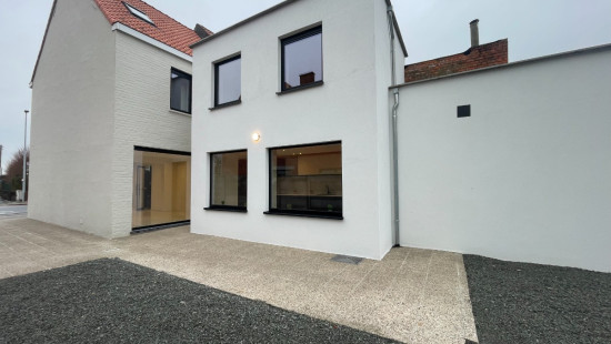 Hoogstraat - 102 - - 8531