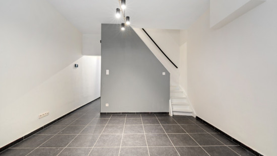 Nieuweweg - 45 - - 9500