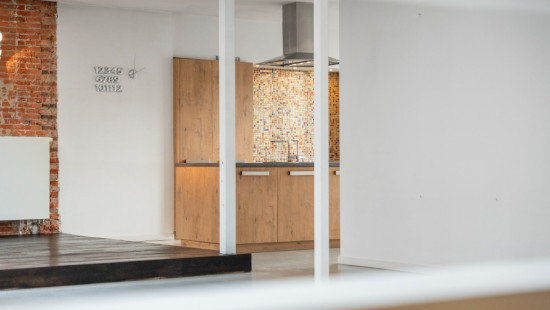 Stationsstraat - 77 - bus 4 - 9100