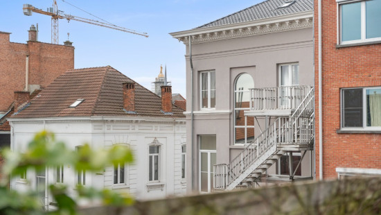 Stationsstraat - 77 - bus 4 - 9100