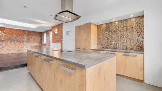 Stationsstraat - 77 - bus 4 - 9100