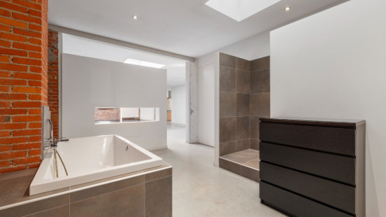 Stationsstraat - 77 - bus 4 - 9100