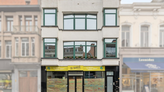 Stationsstraat - 77 - bus 4 - 9100