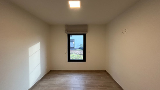 Leopoldlaan - 28 - bus 1 - 3900