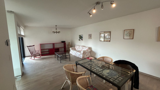 Leopoldlaan - 28 - bus 1 - 3900