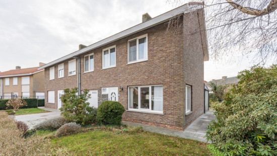 Schoolstraat - 10 - - 8710