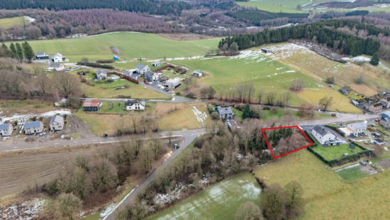 Rue des Longs Prés - LOT 1 - - 6680