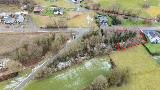 Rue des Longs Prés - LOT 1 - - 6680