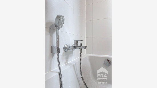 Angle Avenue Alphonse Allard et Albert 1er - 1 - 102 - 102 - 1420