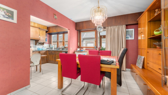 Stationsstraat - 93 - - 9280