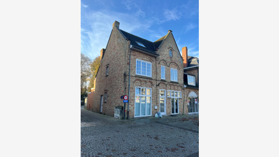 Marktplein - 7 - 00.01 - 8750