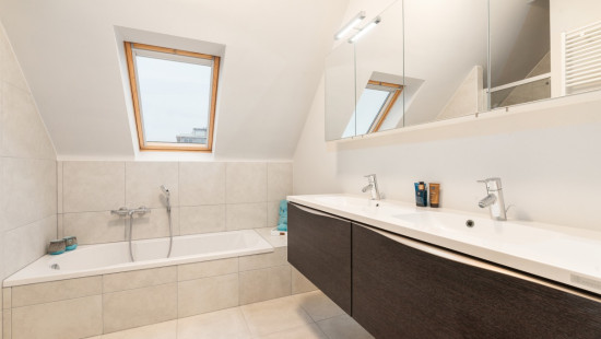 Albert I laan - 245 05.02 - Stuart - 8620