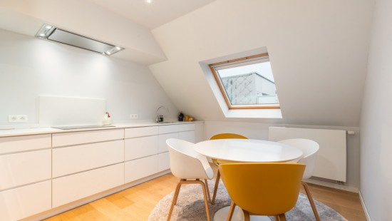 Albert I laan - 245 05.02 - Stuart - 8620