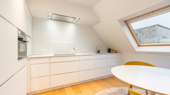 Albert I laan - 245 05.02 - Stuart - 8620