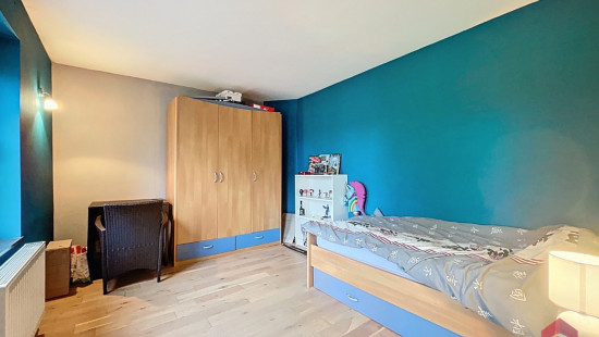 Place Félix Moinil - 275 - - 5300