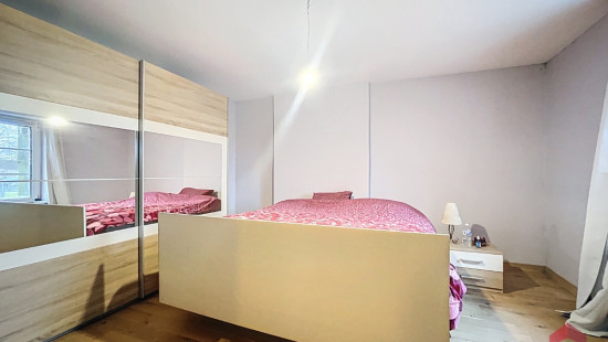 Place Félix Moinil - 275 - - 5300