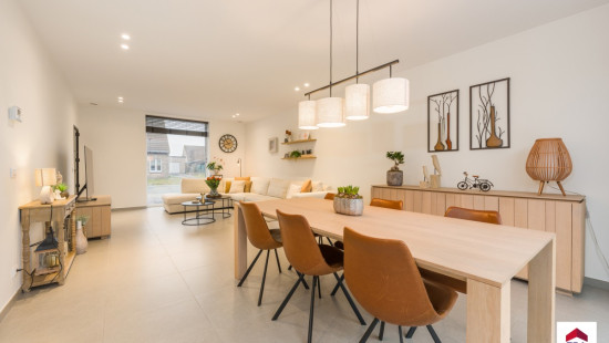 Steenstraat - 102 - - 8760