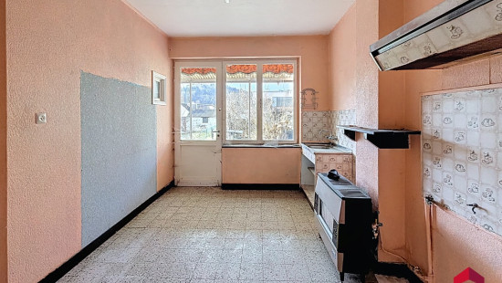 Rue Wouters - 68 - - 5300