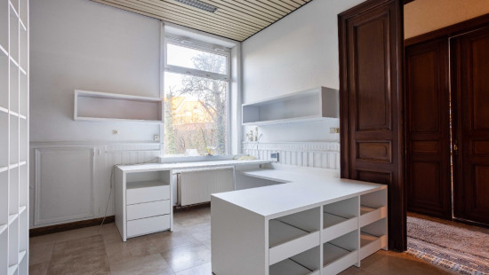 Burgemeester Vandenbogaerdelaan - 18 - - 8870