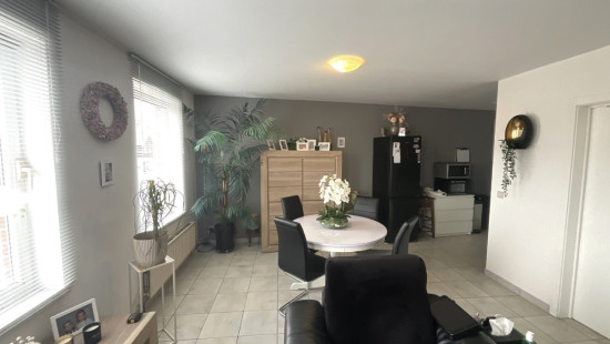 Ring - 61 - Bus 101 - 2200