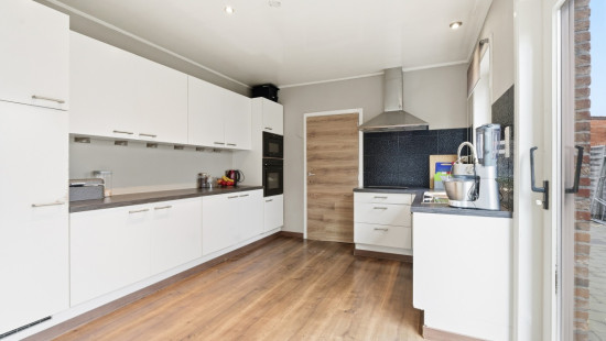 Bunderstraat - 8 - - 9290