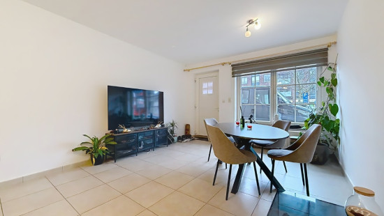 Stationswal - 25 - A - 3960