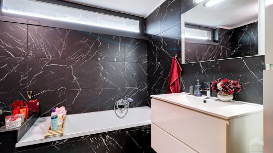 Avenue Prince Jérôme Bonaparte - 18 - - 1420