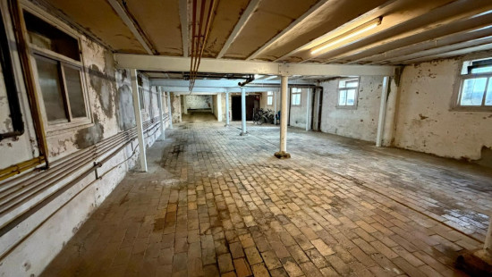 Statiestraat - 109 - - 8980