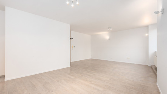 Markt - 27A - - 9140