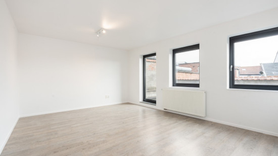 Markt - 27A - - 9140