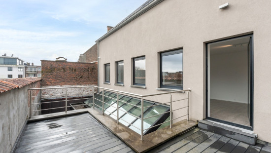 Markt - 27A - - 9140