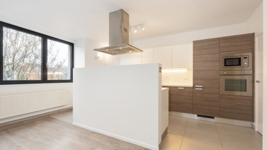 Markt - 27A - - 9140