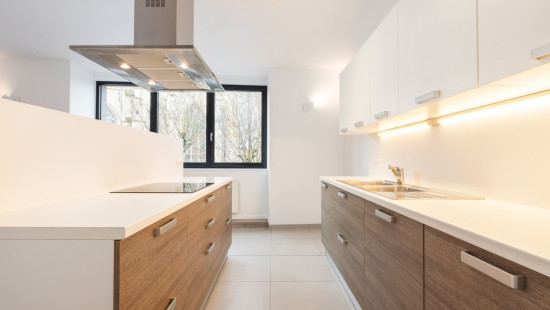 Markt - 27A - - 9140