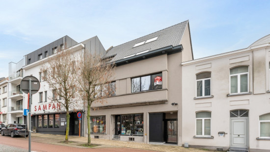 Markt - 27A - - 9140