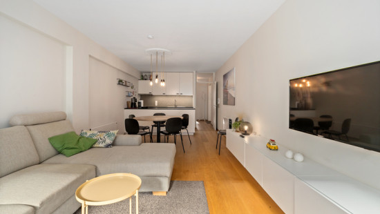 Albert I Laan (res. Strandjutter) - 99 - - 8670