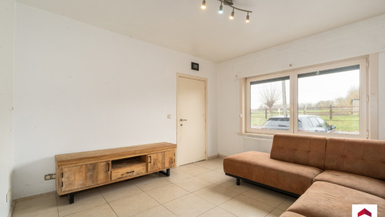 Essenestraat - 19 - - 1740