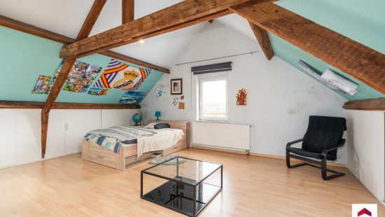 Essenestraat - 19 - - 1740