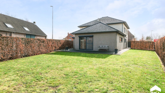 Marktplein - 17 - - 3941