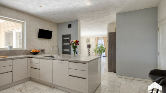 Slipstraat - 61 - - 3930