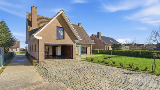 Burgweg - 24 - - 8647