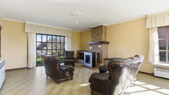 Burgweg - 24 - - 8647