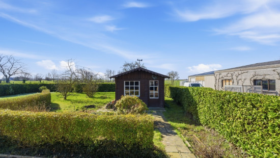 Burgweg - 24 - - 8647