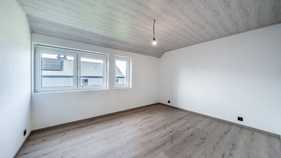 Rue de la Station - 70 - B - 5555