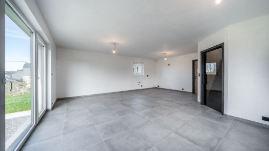 Rue de la Station - 70 - B - 5555