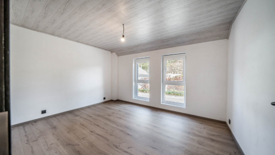 Rue de la Station - 70 - B - 5555