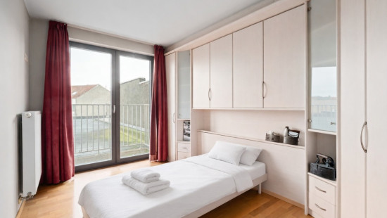 Stationsstraat - 27 - - 9900