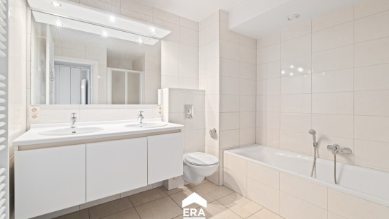 Stationsstraat - 27 - - 9900