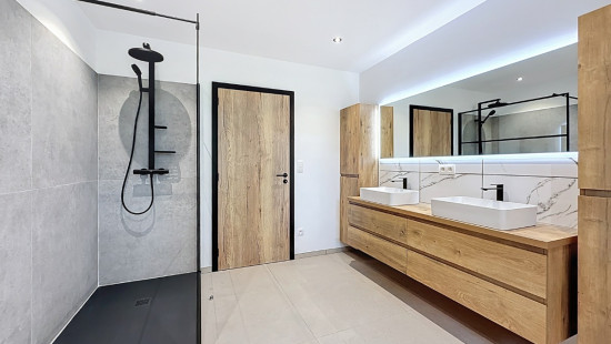 Rue de la carrière - 40 - - 6900