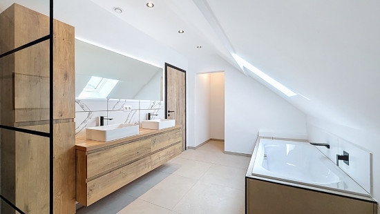 Rue de la carrière - 40 - - 6900